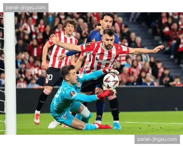 塞维利亚主帅接受澳大利亚播客专访，谈论西甲与澳超的战术风格差异